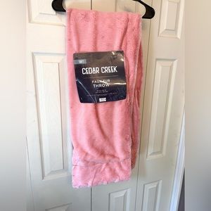 CEDAR CREEK THROW BLANKET